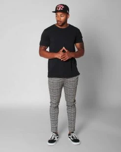 Allen Iverson Classic Snapback Hat SPORT AND ICON 20 Allen Iverson Classic Snapback Hat SPORT AND ICON