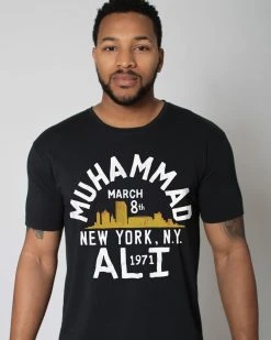 Muhammad Ali FOTC - Ali 1971 MSG Tee SPORT AND ICON