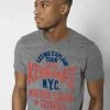 Kevin Hart "Let Me Explain" MSG Grey Tee 2 Kevin Hart "Let Me Explain" MSG Grey Tee